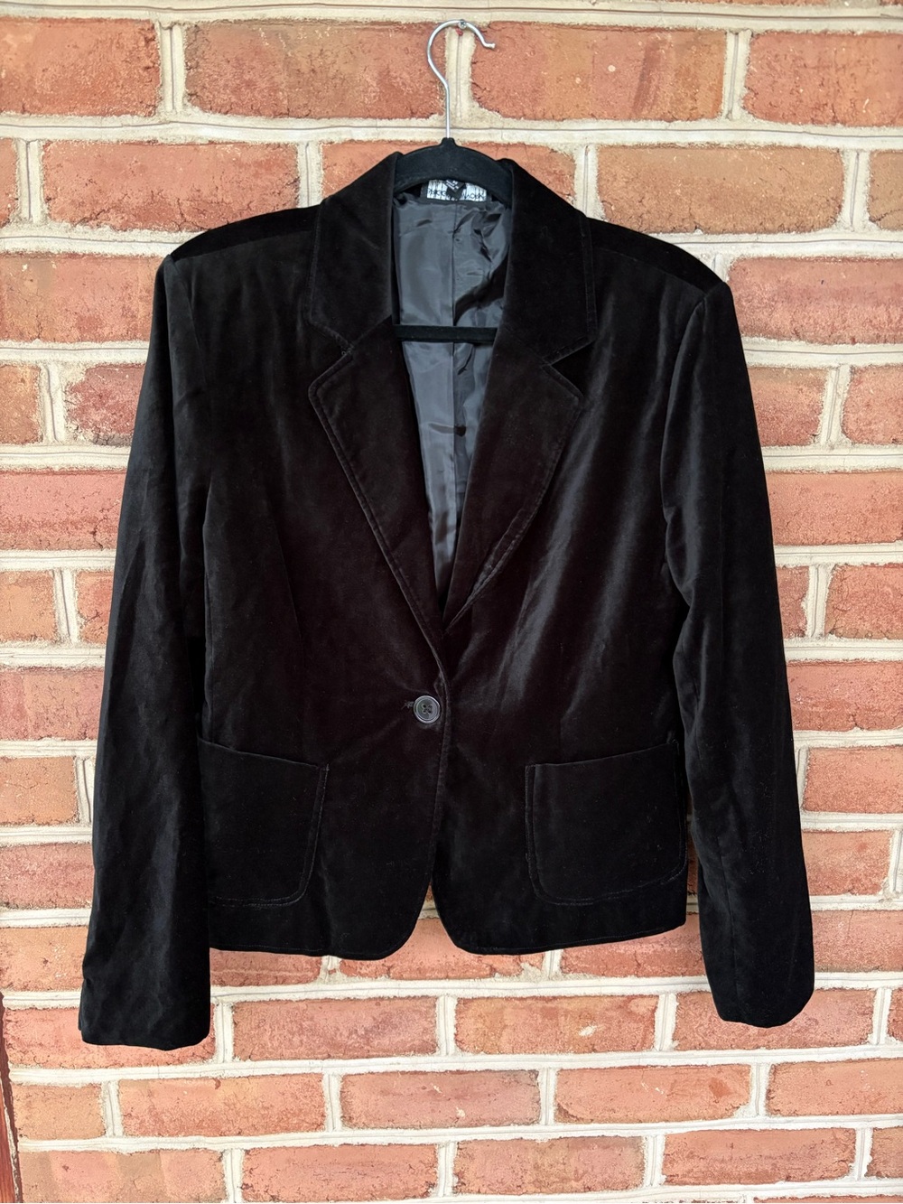 Briggs New York Black Velvet Women's Blazer